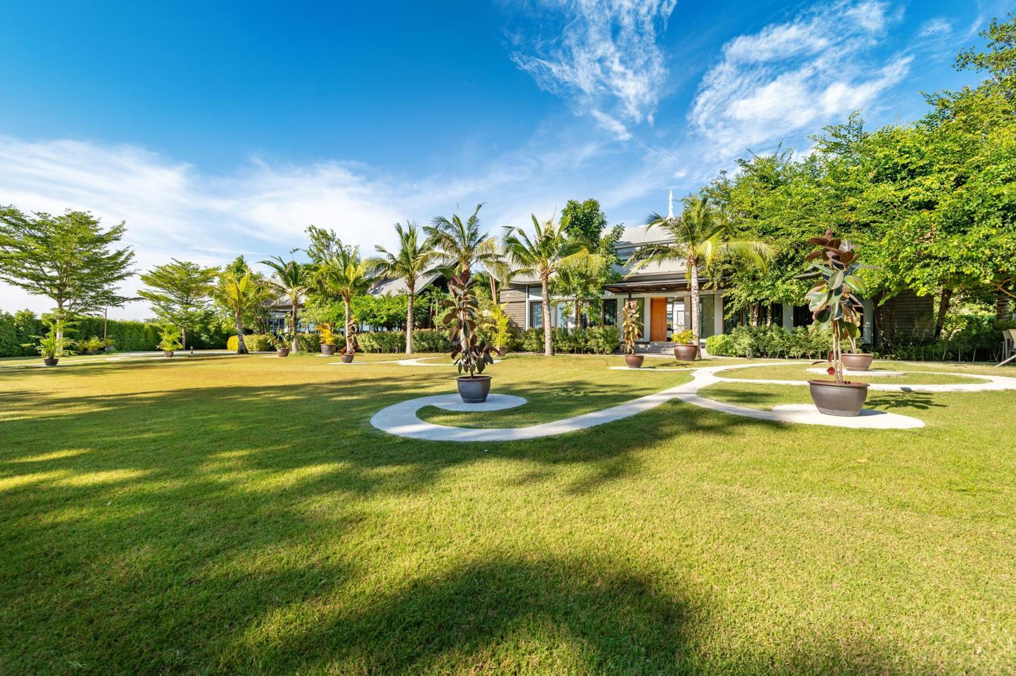 Phukalini Luxury Pool Villa & Onsen Hua Hin Exterior photo