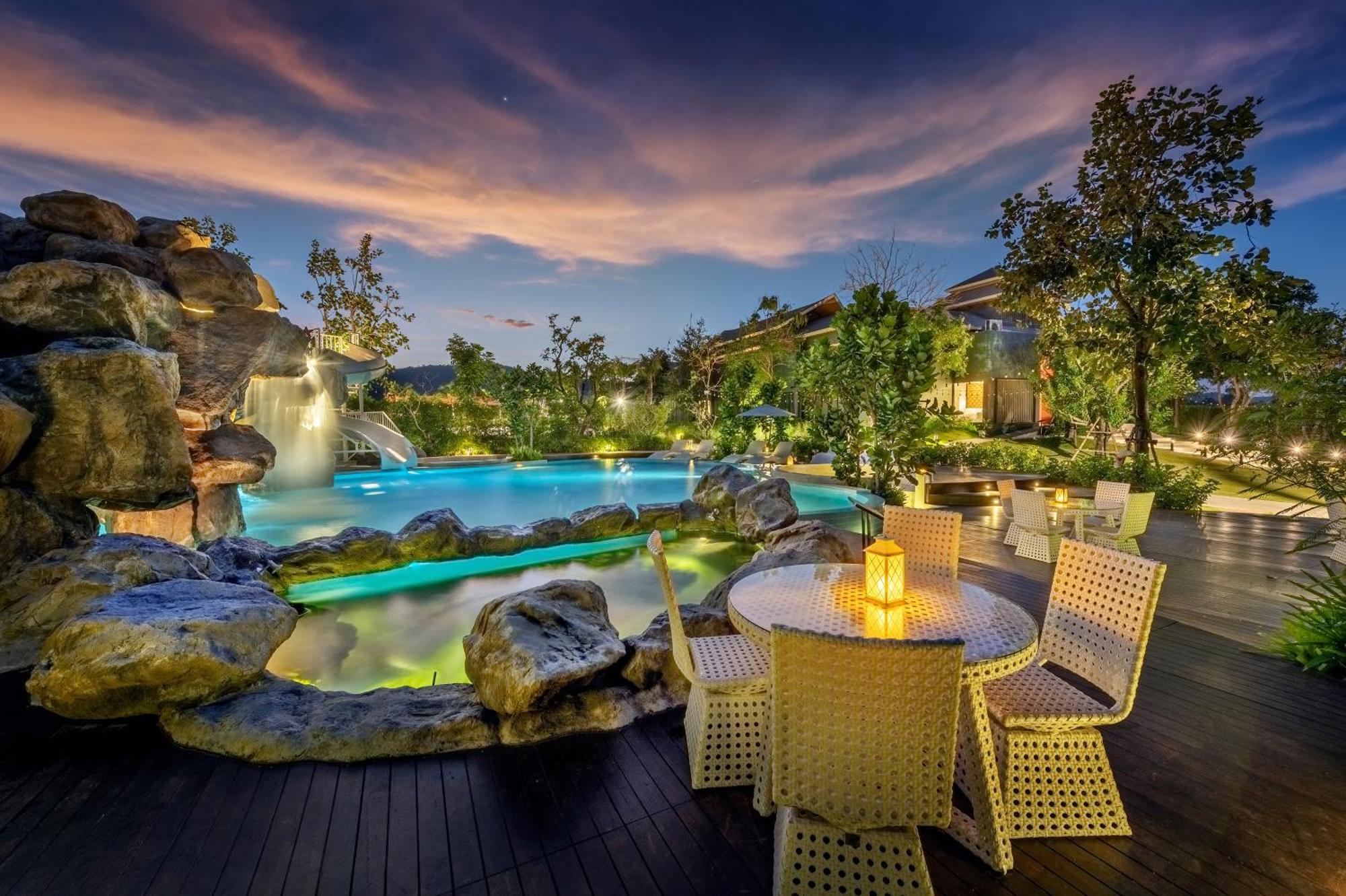 Phukalini Luxury Pool Villa & Onsen Hua Hin Exterior photo
